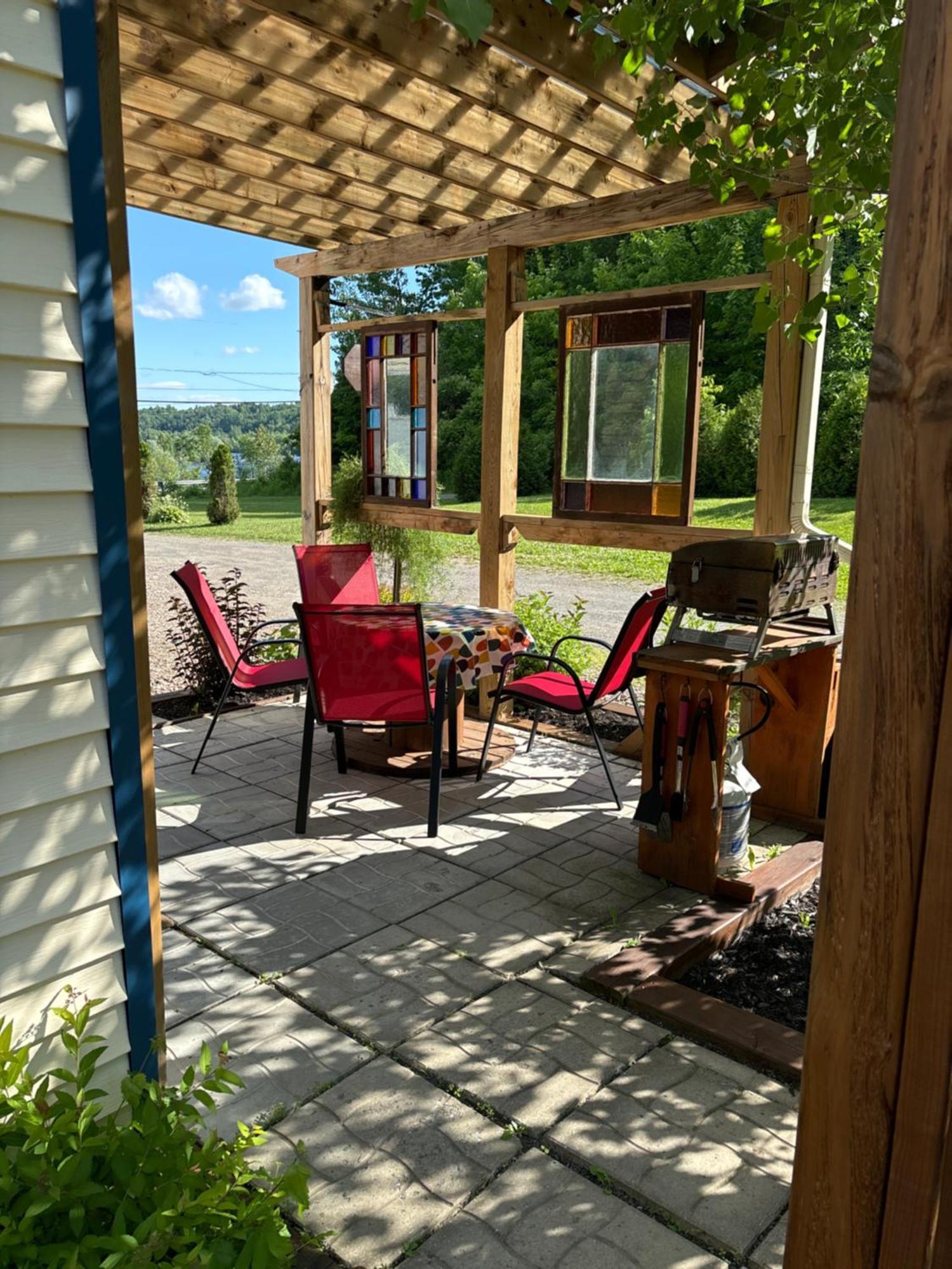 Domaine De La Baie, Les Suites Shawinigan Exteriör bild