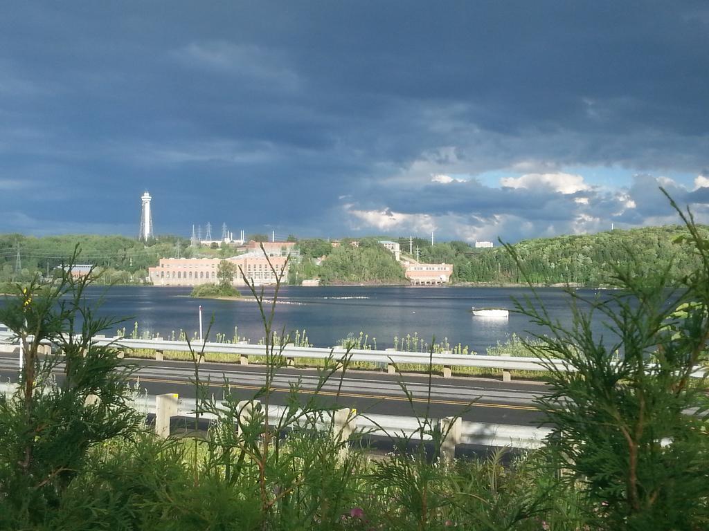 Domaine De La Baie, Les Suites Shawinigan Exteriör bild